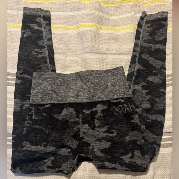 Gymshark Pants - Gymshark Women’s Black Camo Leggings XS